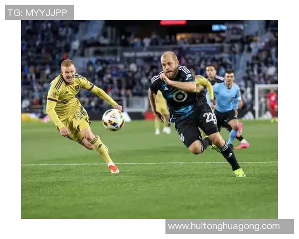 休斯敦迪纳摩与纽约红牛比赛结果分析及精彩瞬间回顾