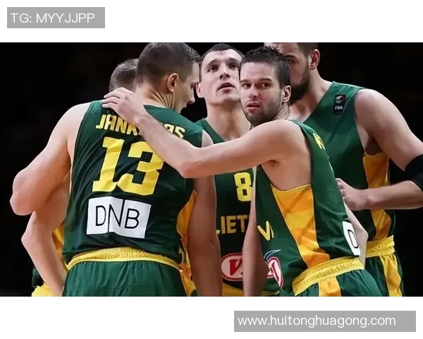 男篮蓝队与立陶宛精彩对决回放分析及比赛亮点总结