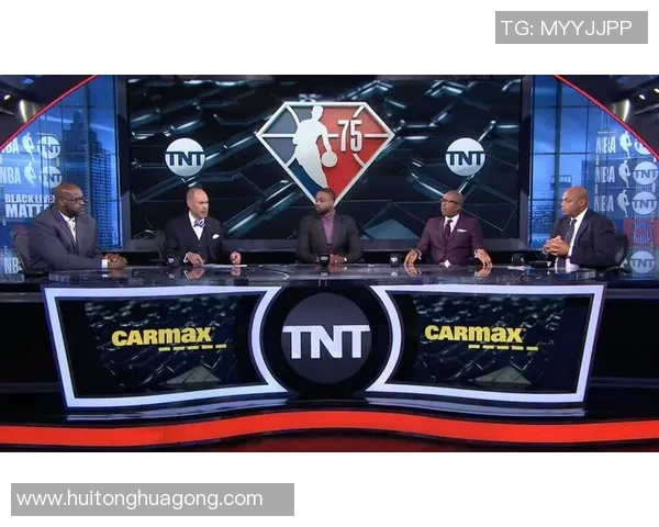 菲尔特与圣保利激战正酣比分悬念不断引发球迷热议