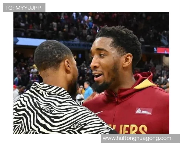 多诺万米切尔引领球队崛起展现超凡篮球才华与领袖魅力